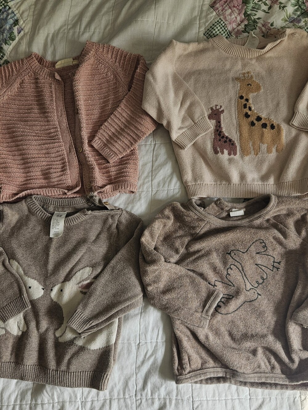 4 Sweaters 9 Mos Cotton H&M PETITE MAISON Pink Neutral